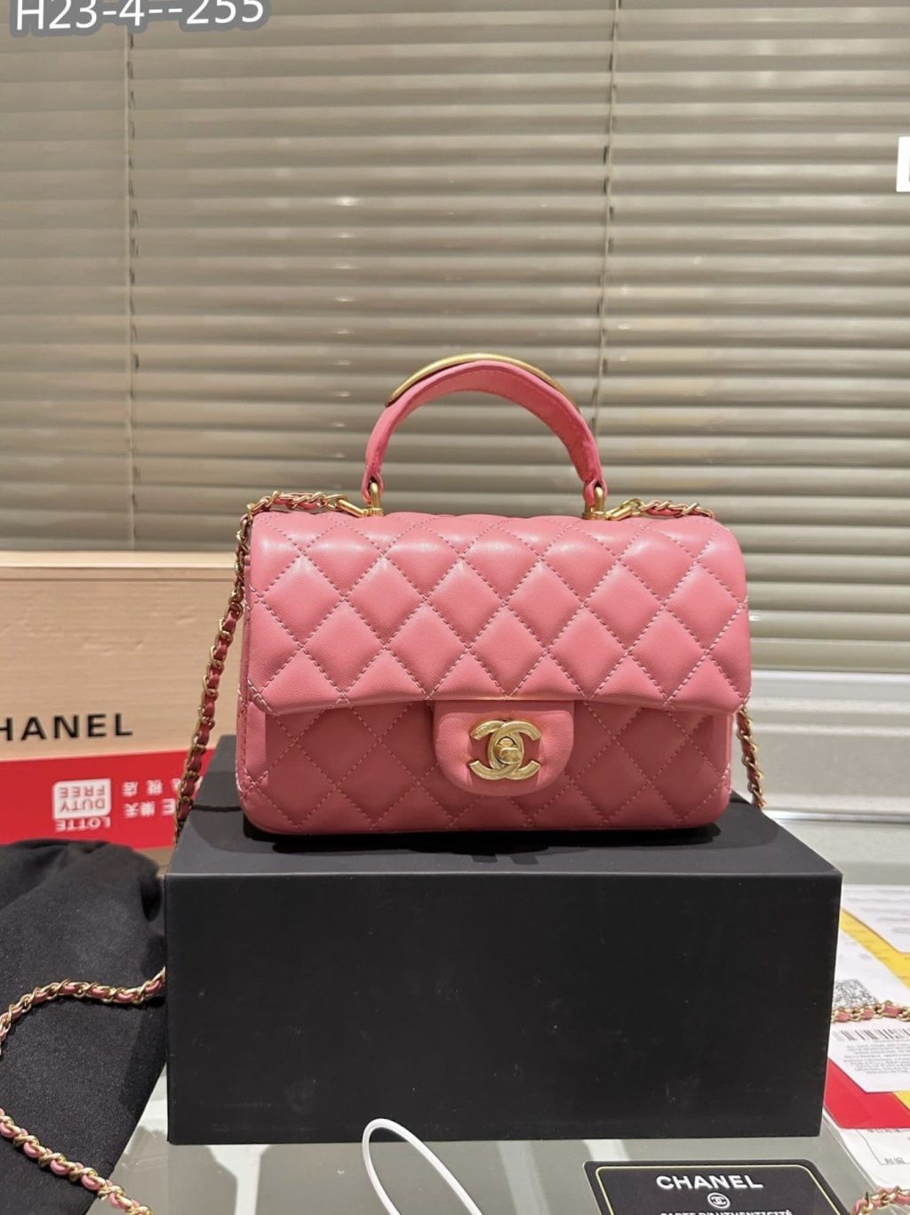 Chanel 22B Flap Bag With Gold Hardware Top Handle Pink 20Cm As2431 - Image 3