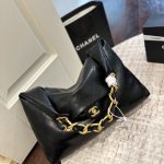 Chanel Maxi Hobo Bag Black Leather 43Cm AS5839 B22140 94305 - Image 4