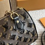 Louis Vuitton Speedy Bandouliere 20 Monogram Canvas Brown 20cm M26314 - Image 5