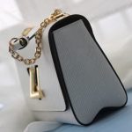 Louis Vuitton Twist MM White 23cm M21111 - Image 6