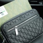 Gucci Gg Emblem Small Crossbody Bag Black 27Cm 850242 Aafom 1053 - Image 4