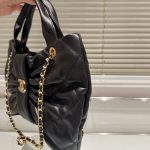 Chanel Maxi Bow Bag Shiny And Gold Tone Metal Black 51Cm - Image 5