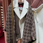 Gucci Gg Wool Jacquard Cape Brown And Beige 140cm 817831 3g200 2579 - Image 4