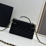 Chanel 25C Vanity With Chain Gold Hardware Black 19Cm - Image 5