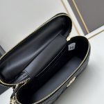 Chanel 25C Vanity With Chain Gold Hardware Black 19Cm - Image 9