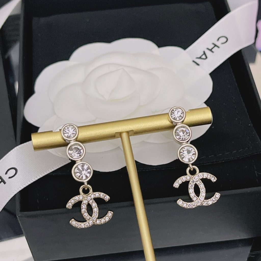 Chanel Crystal Cc Drop Earrings Gold - Image 3