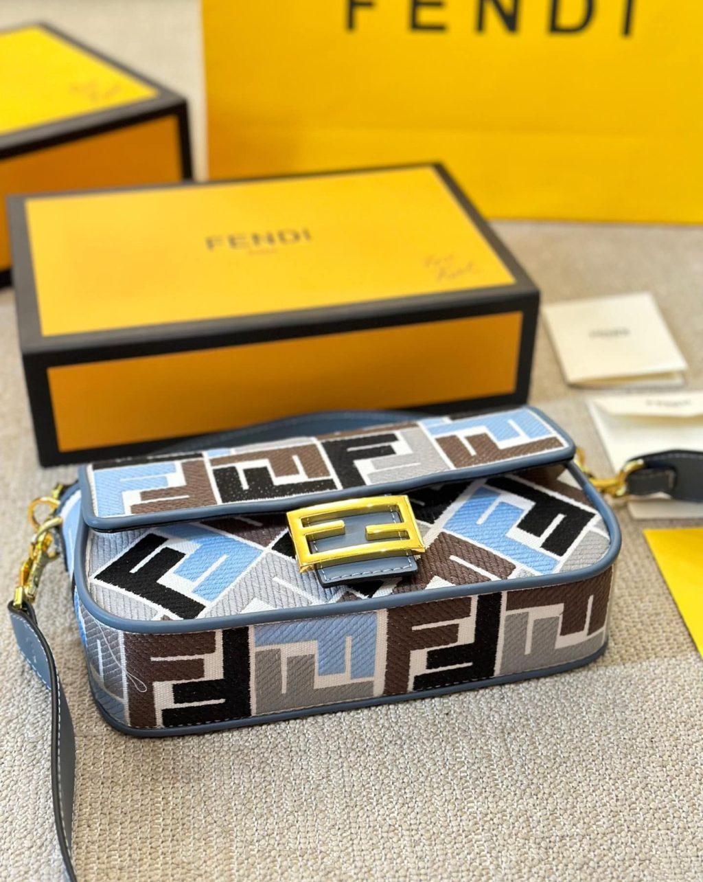 Fendi Baguette Ff Embroidered Shoulder Bag Multicolor 26Cm - Image 7