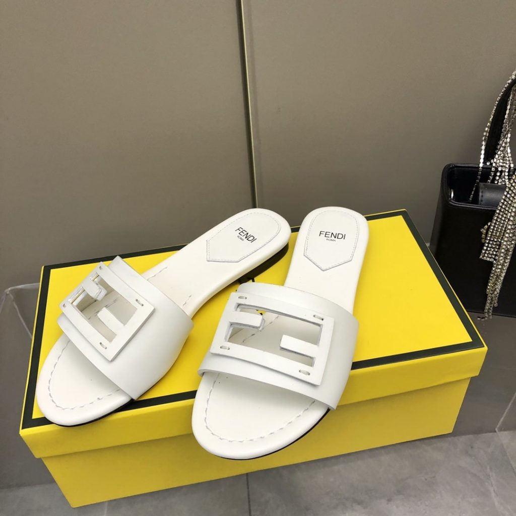 Fendi Baguette White Leather Slides - Image 3