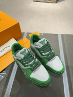 LV Trainer 2022 catwalk models - Image 2