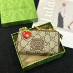 Gucci Double G Coin Purse Strawberry Wallet Beige 13Cm - Image 4