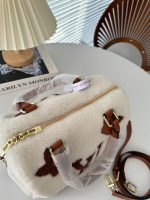 Louis Vuitton Speedy Bandouliere Monogram Teddy Fleece 25 White 25Cm - Image 4