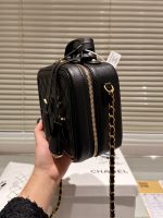 Chanel Small Vanity Case Ss22 Black 17Cm - Image 3