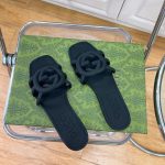 Gucci Women'S Interlocking G Slide Sandal Black ‎780307 J8700 1000 - Image 4