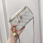 Chanel Pearl Crush Vanity Case With Chain In White 17Cm - Image 3