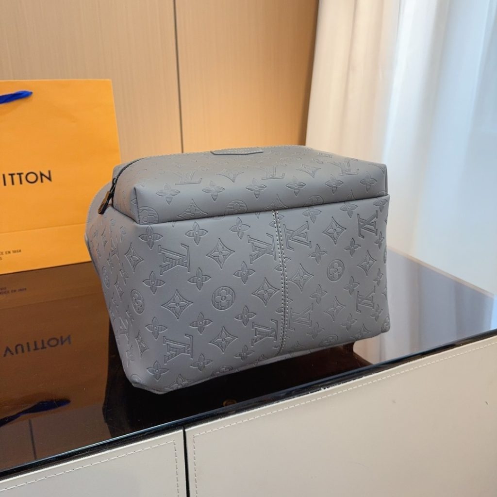 Louis Vuitton Discovery Backpack Anthracite Gray 38Cm M46557 - Image 5