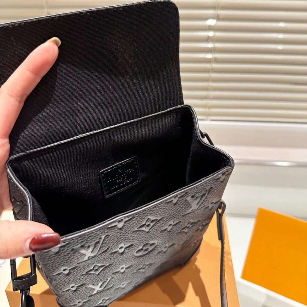 Louis Vuitton Nano Steamer Bag Taurillon Monogram Black 14Cm M82772 - Image 3