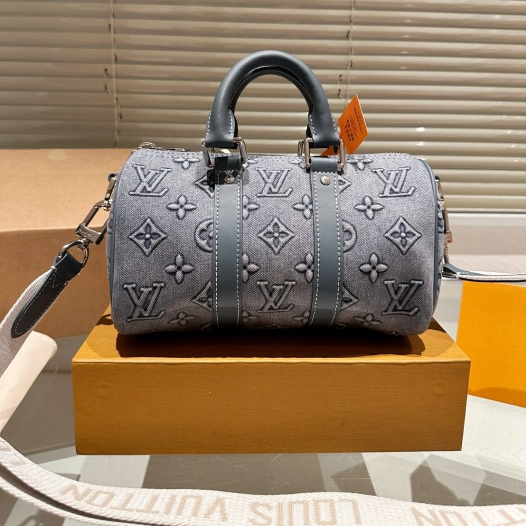 Louis Vuitton Keepall Bandoulière 25 Monogram Canvas Washed Denim 24Cm M22762 - Image 3