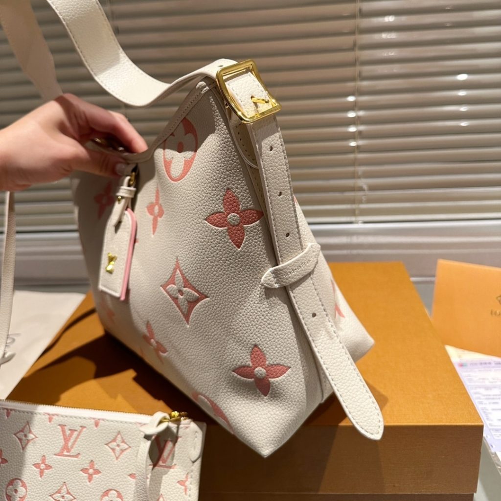 Louis Vuitton Carryall PM Bicolor Latte 30Cm M24141 - Image 4