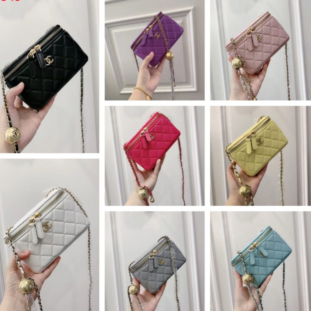 Chanel Pearl Crush Vanity Case With Chain In White 17Cm - Image 4