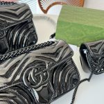 Gucci GG Marmont Patent Super Mini Bag Black Patent 17cm 476433 AACDE 1000 - Image 5