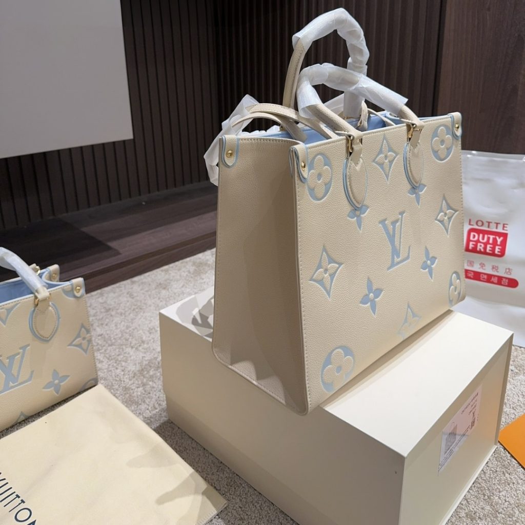 Louis Vuitton Onthego PM Candy Blue 25Cm M46833 - Image 5