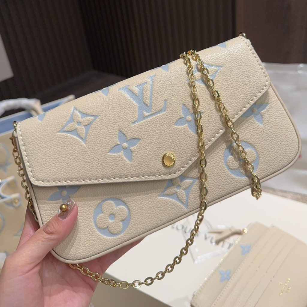 Louis Vuitton Félicie Pochette Bag Candy Blue 21Cm M83025 - Image 8