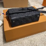 Louis Vuitton Steamer Wearable Wallet Monogram Taurillon Black 17Cm M81746 - Image 5