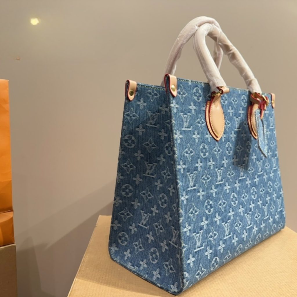 Louis Vuitton New Lv Remix Onthego MM Denim Blue 35Cm M46871 - Image 4