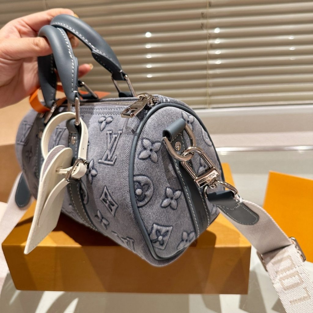 Louis Vuitton Keepall Bandoulière 25 Monogram Canvas Washed Denim 24Cm M22762 - Image 6