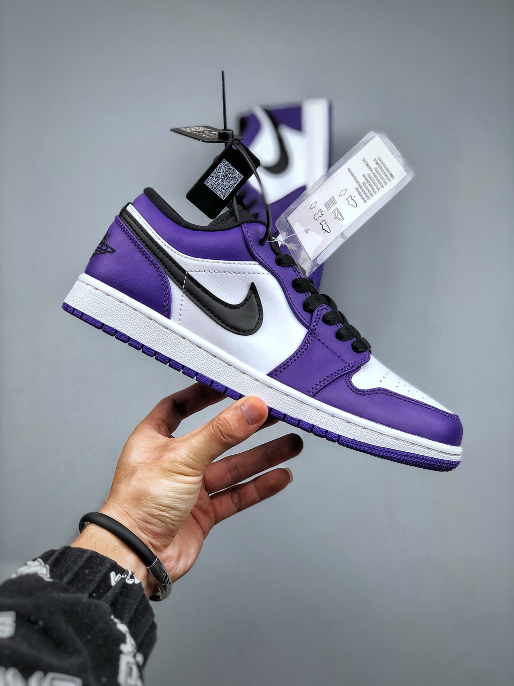 Air Jordan 1 Low - Image 2