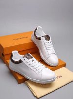 NEW ARRIVAL LOUIS VUITTON  SNEAKER - Image 3