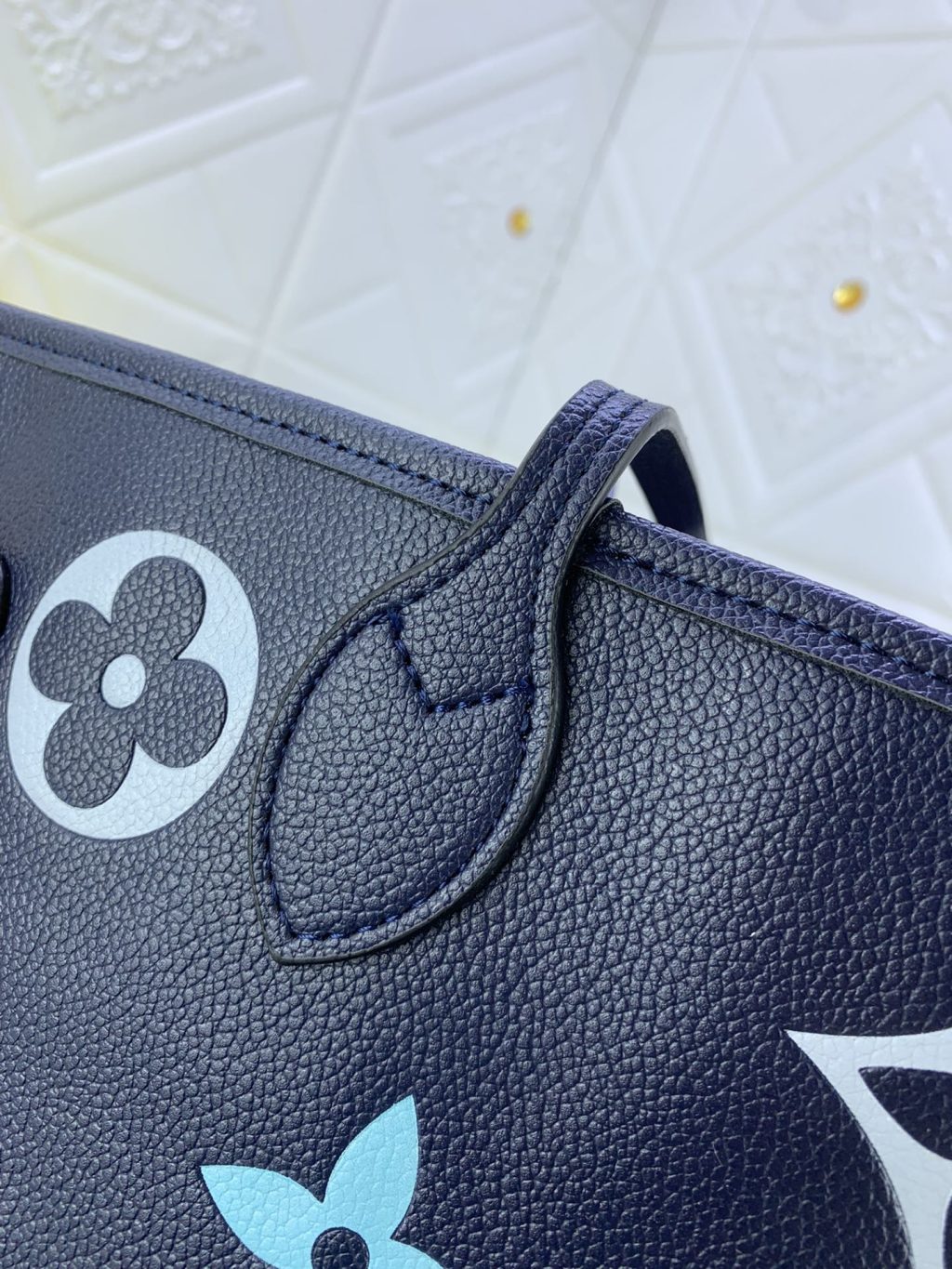 Louis Vuitton Neverfull MM Monogram Empreinte Blue 31Cm M46514 - Image 7