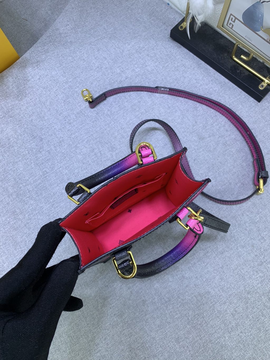 Louis Vuitton Petit Sac Plat Monogram Black And Pink 17Cm - Image 3