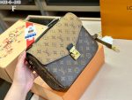 Louis Vuitton Pochette Métis Monogram Reverse 25Cm - Image 4