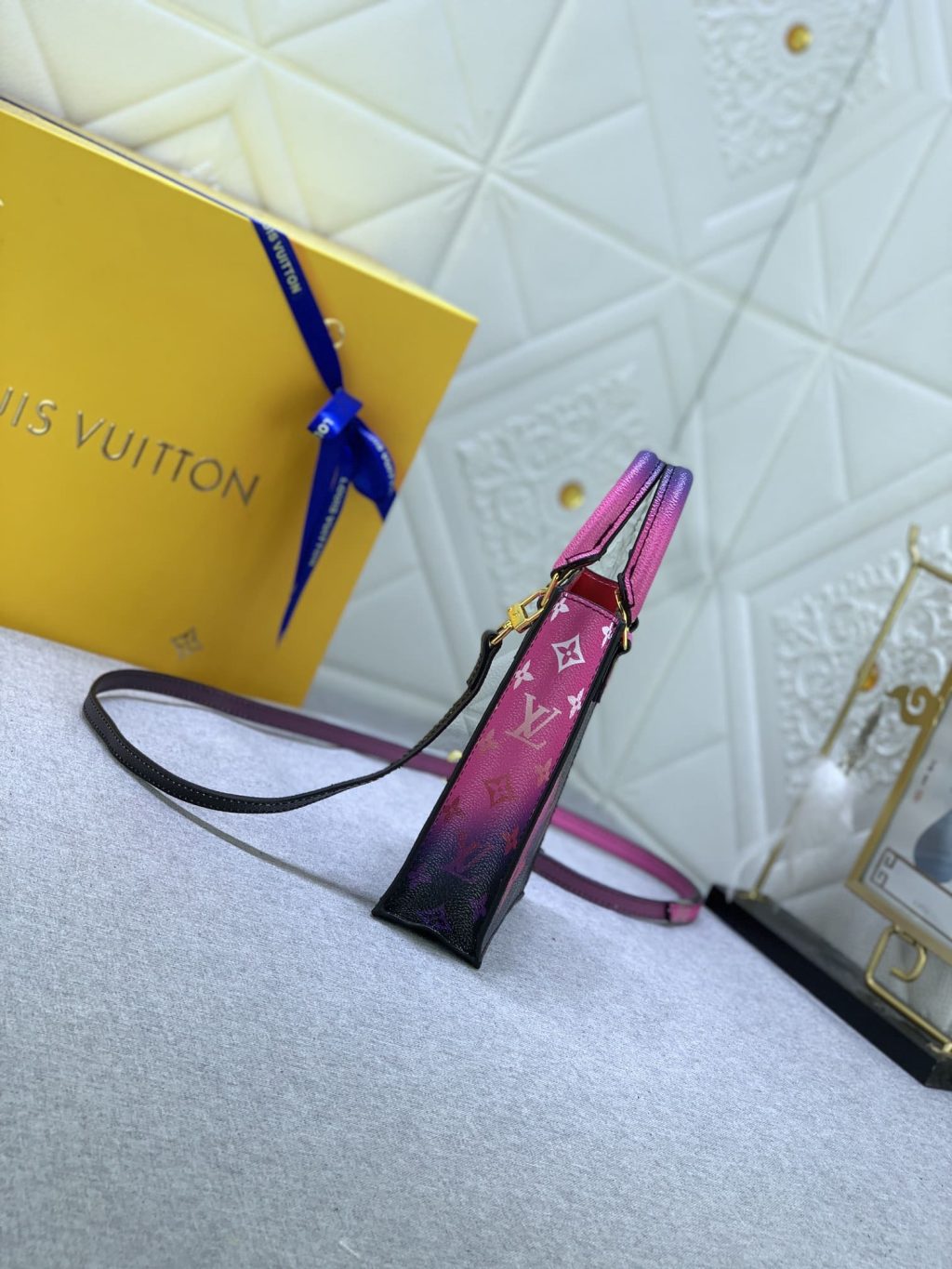 Louis Vuitton Petit Sac Plat Monogram Black And Pink 17Cm - Image 7