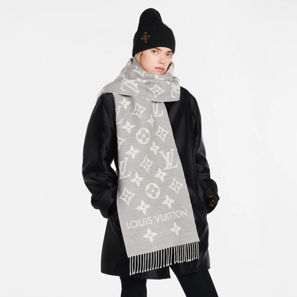 Louis Vuitton Lv Monogram Essential Scarf Light Grey M77727 - Image 8