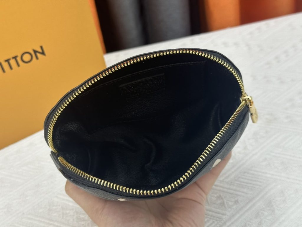 Louis Vuitton Cosmetic Pouch PM Black 17Cm M59086 - Image 3