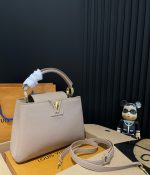 Louis Vuitton Capucines BB Bag Beige 27Cm M94634 - Image 3