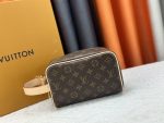 Louis Vuitton Trousse Toilette Locker Dopp Kit 23Cm M83112 - Image 4
