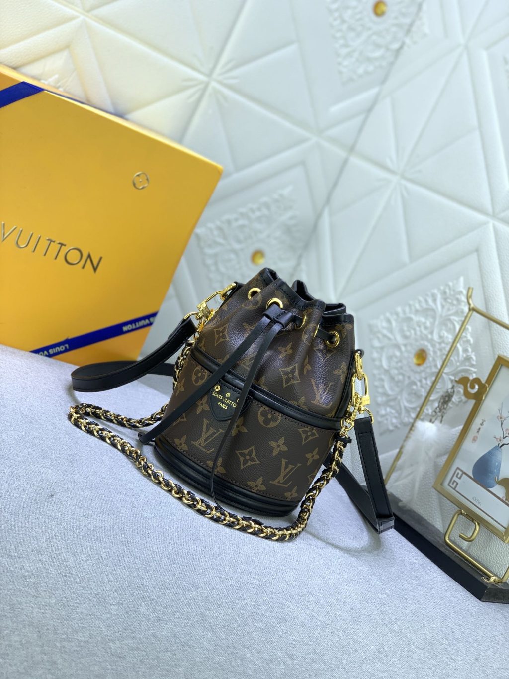 Louis Vuitton Bucket Monogram Bag Brown 20Cm - Image 3
