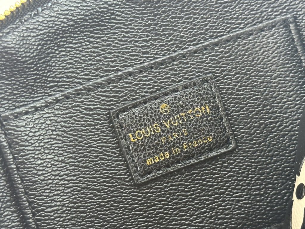 Louis Vuitton Cosmetic Pouch PM Black 17Cm M59086 - Image 4