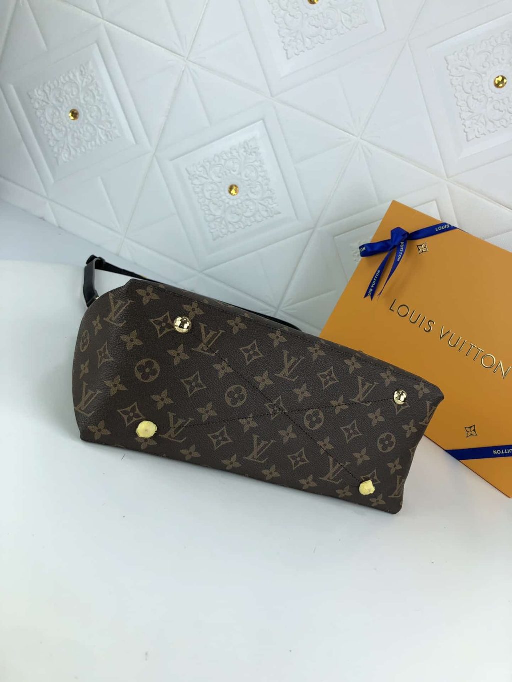 Louis Vuitton Maida Hobo Handbag Black Monogram 33Cm - Image 8