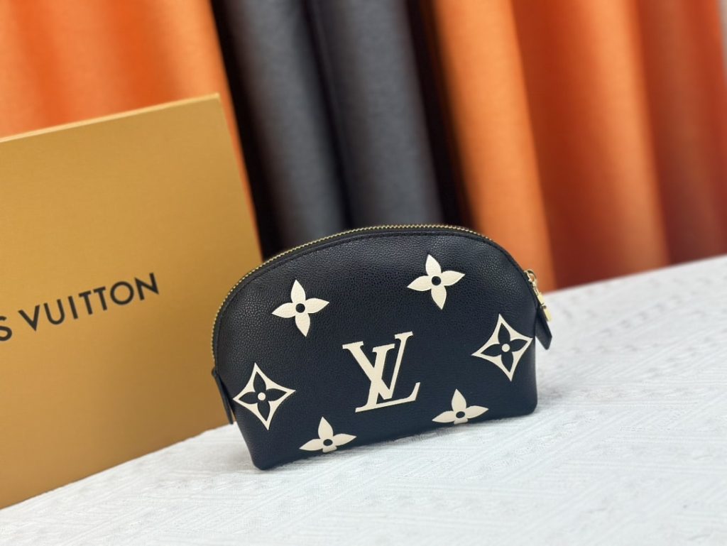 Louis Vuitton Cosmetic Pouch PM Black 17Cm M59086 - Image 8