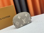 Louis Vuitton Cosmetic Pouch PM Creme 17Cm M45951 - Image 10