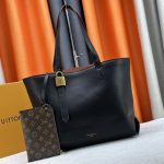 Louis Vuitton Low Key Cabas MM Grained Leather Black 47Cm M25341 - Image 4