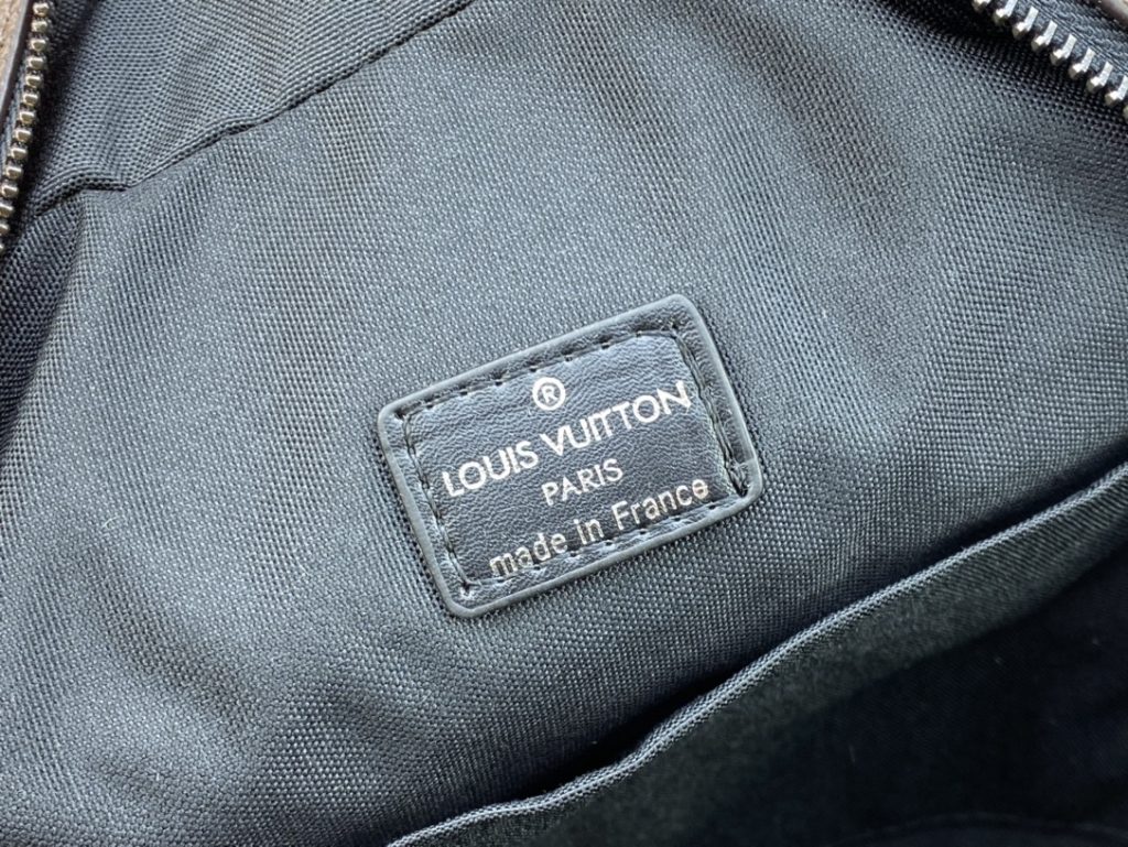 Louis Vuitton Dean Backpack Monogram Canvas 42Cm M45335 - Image 3