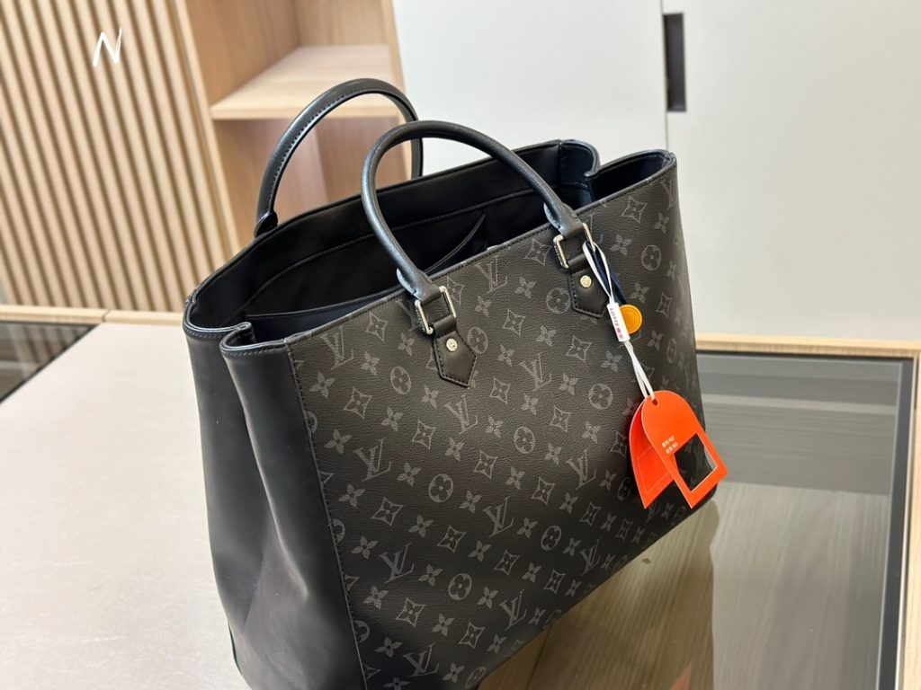 Louis Vuitton Monogram Eclipse Grand Sac Tote Black 40Cm - Image 4