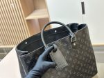 Louis Vuitton Monogram Eclipse Grand Sac Tote Black 40Cm - Image 7