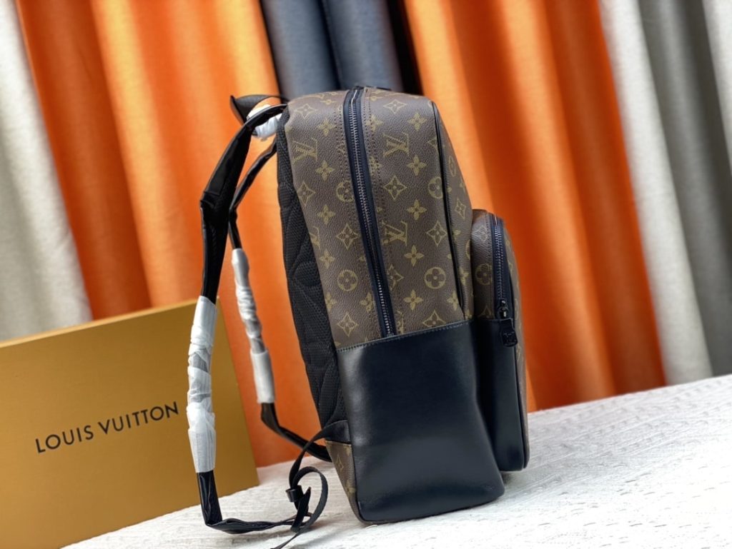 Louis Vuitton Dean Backpack Monogram Canvas 42Cm M45335 - Image 9