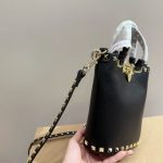 Valentino Rockstud Crossbody Pouch In Grainy Leather Black 16Cm 5W2P0W31Vsh 0No - Image 5